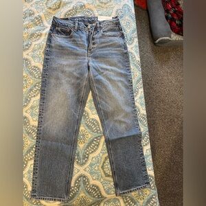Brand New! 
American Eagle: Super High Rise Ankle Straight
Size 2